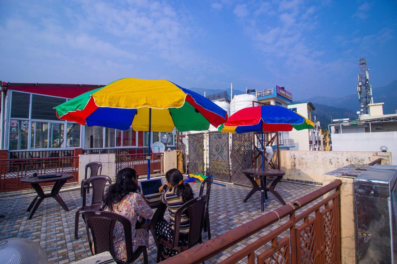 Triple One hostel&hotel Rishīkesh Exterior foto